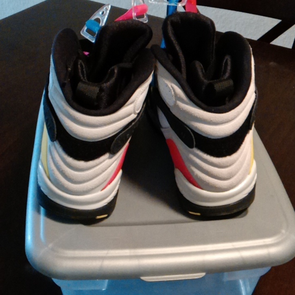 Jordan 8 - Picture 4 of 5